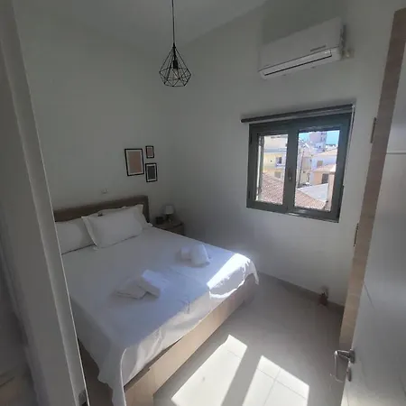 Downtown Apartment- Harmony Apartment Kalamata
